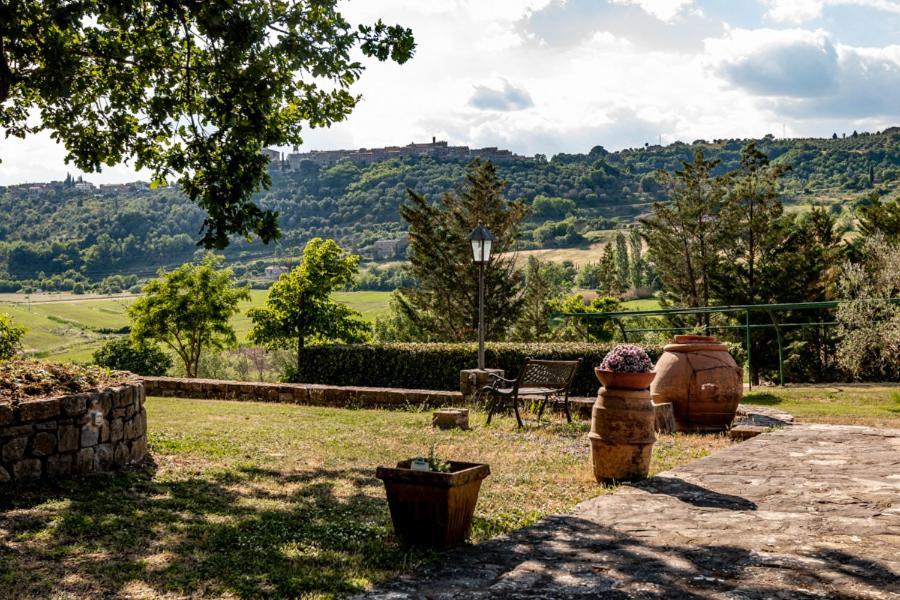 Il Colombaio Agriturismo Montegabbione Bagian luar foto