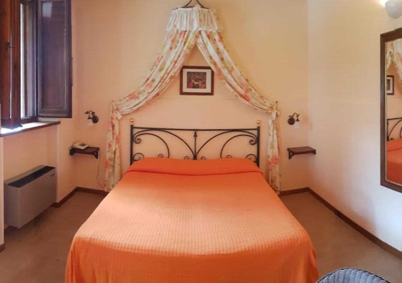 Il Colombaio Agriturismo Montegabbione Bagian luar foto